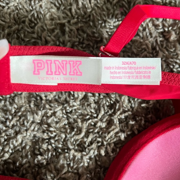 Victoria Secret PINK Bra NWOT - Picture 2 of 2